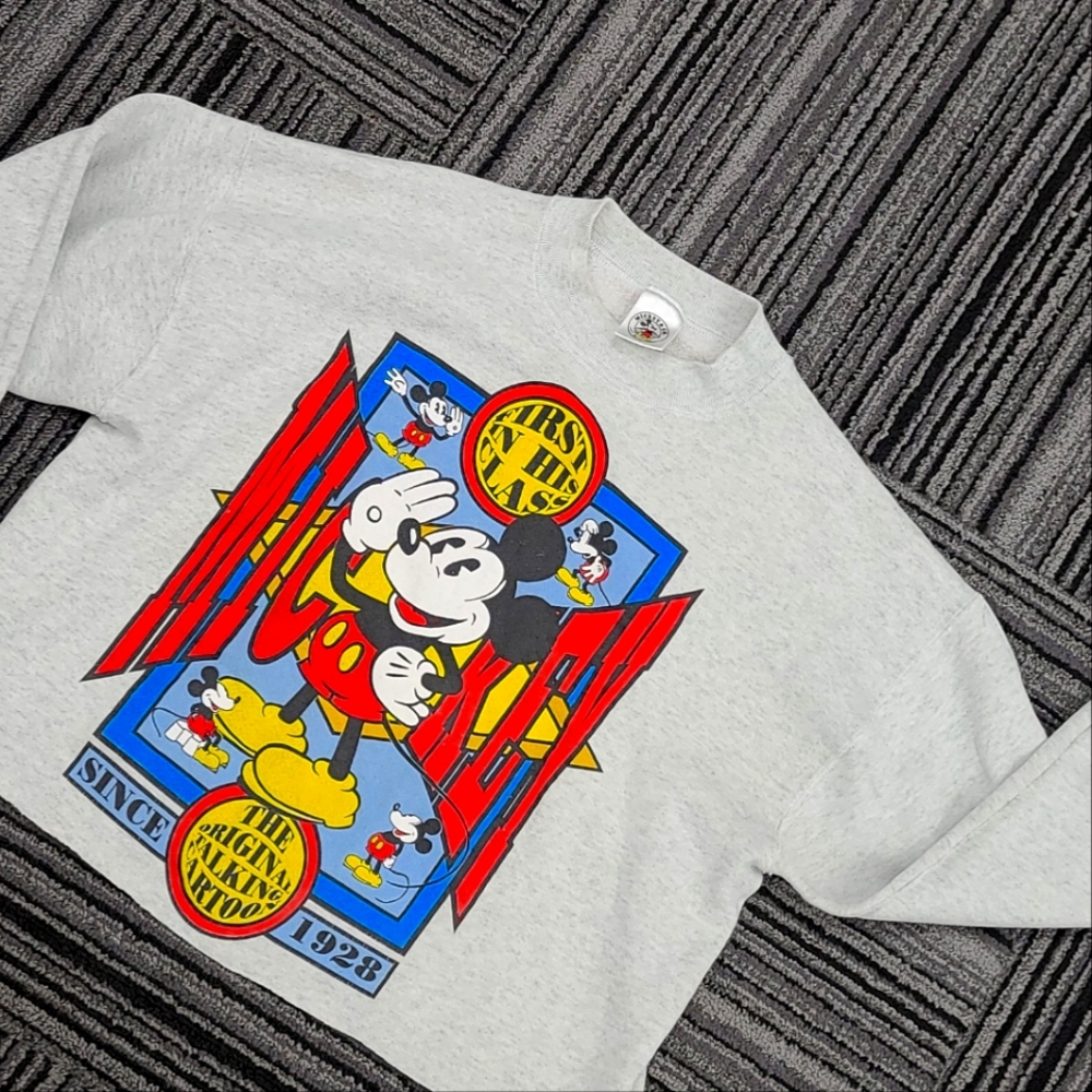 Vintage Mickey and Co. Cropped Sweatshirt SZ LARGE